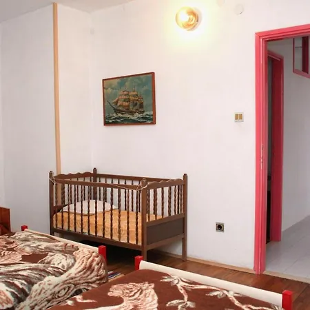 Apartment 4437a *